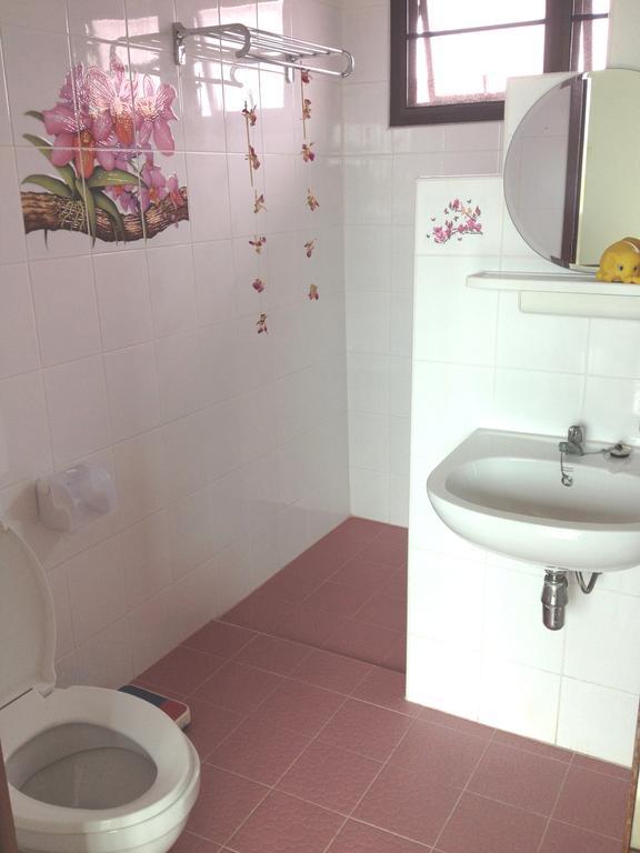 Loy Manee House Bed and Breakfast Phra Nakhon Si Ayutthaya Rum bild