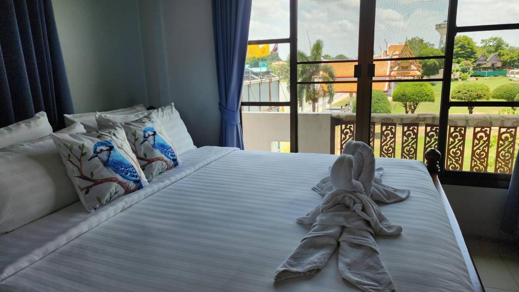 Loy Manee House Bed and Breakfast Phra Nakhon Si Ayutthaya Exteriör bild