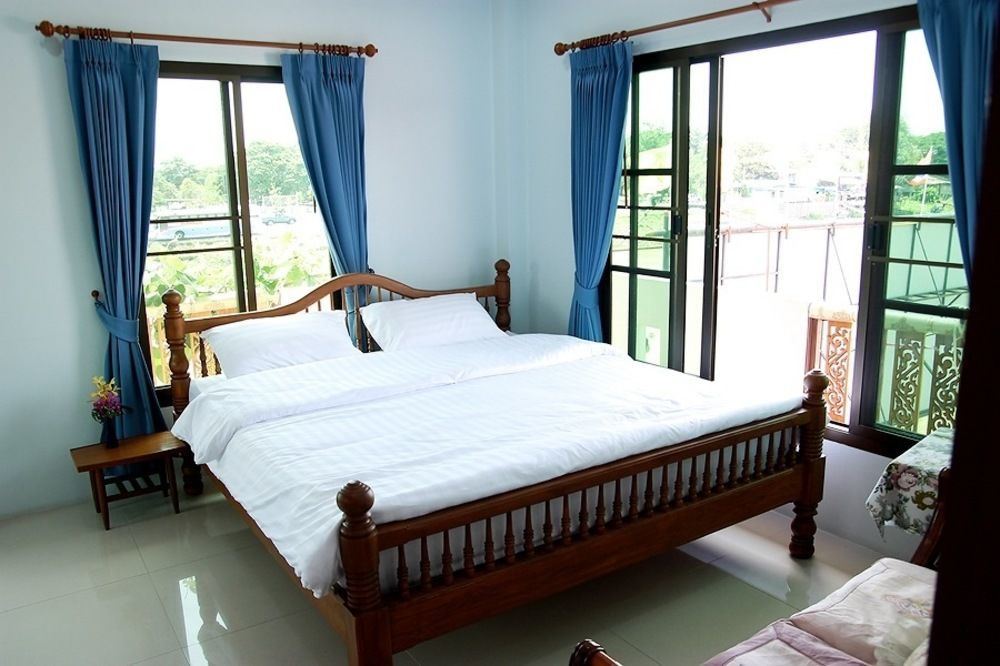Loy Manee House Bed and Breakfast Phra Nakhon Si Ayutthaya Exteriör bild