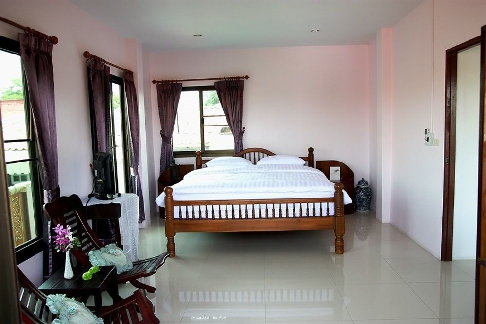 Loy Manee House Bed and Breakfast Phra Nakhon Si Ayutthaya Exteriör bild